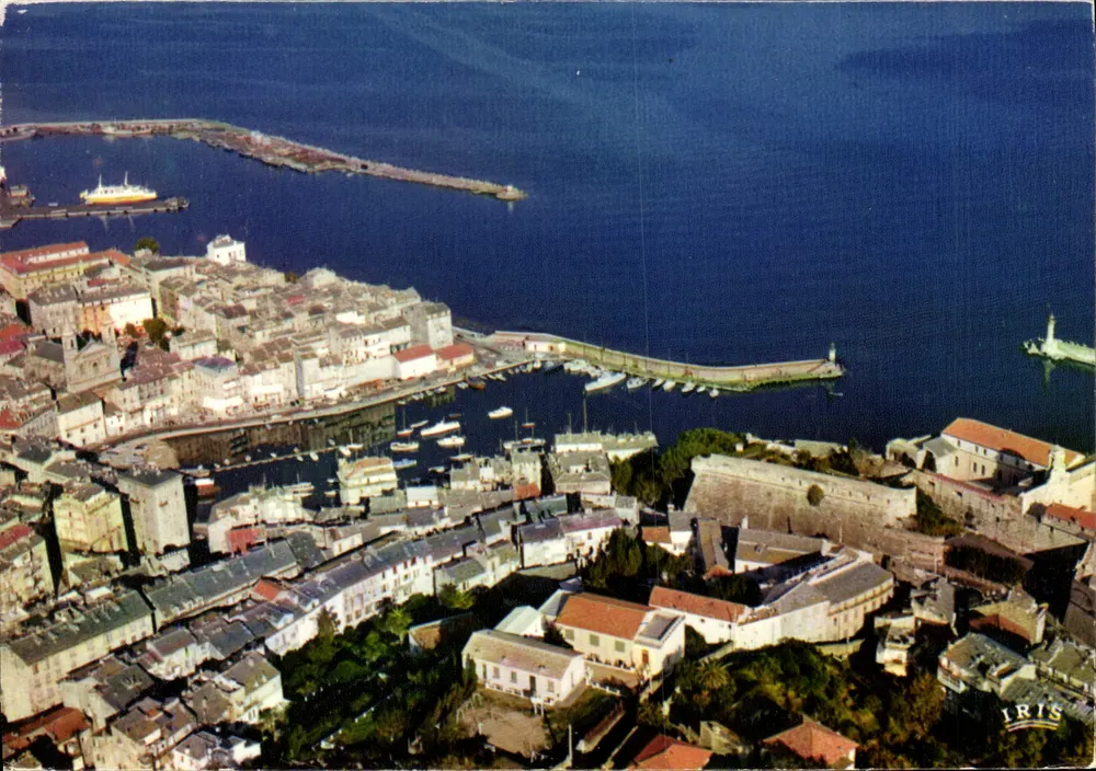 Bastia — Der alte Hafen und der neue Hafen — IRIS - Vorderseite