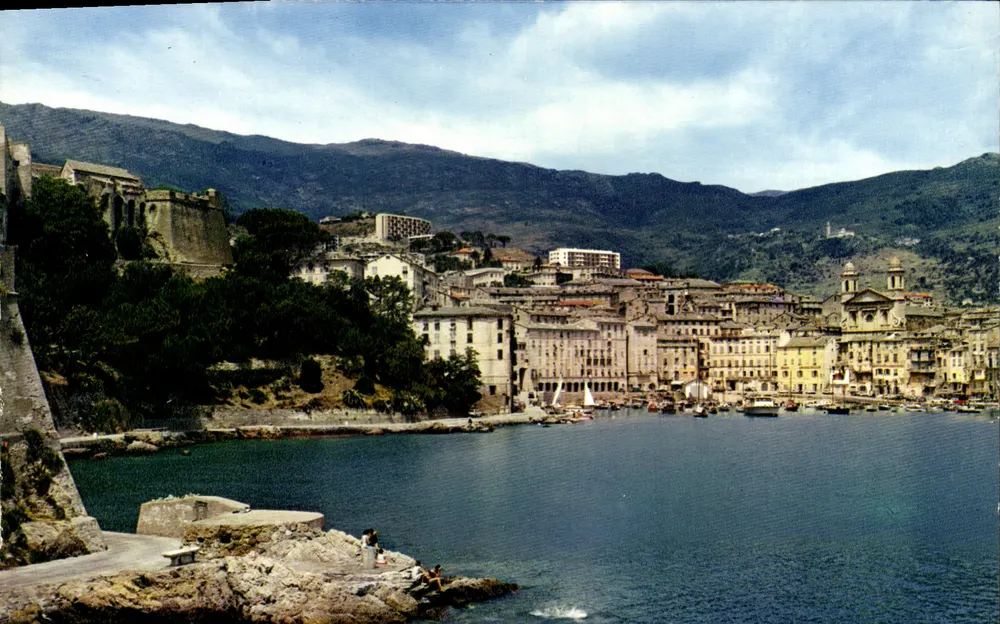 Bastia — Der alte Hafen und Super Bastia — Editions Diplom de la Corse, n° 20.033.139 - Vorderseite