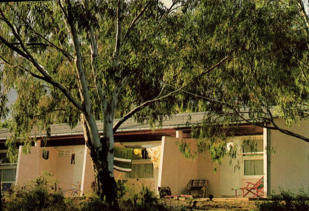 Bungalows em Calvi — Córsega — Edições LA CIGOGNE - Frente