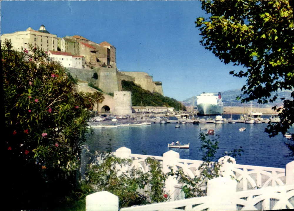 Calvi — Kraj Nicejski w Portu — Wydawnictwo Hachette - Awers