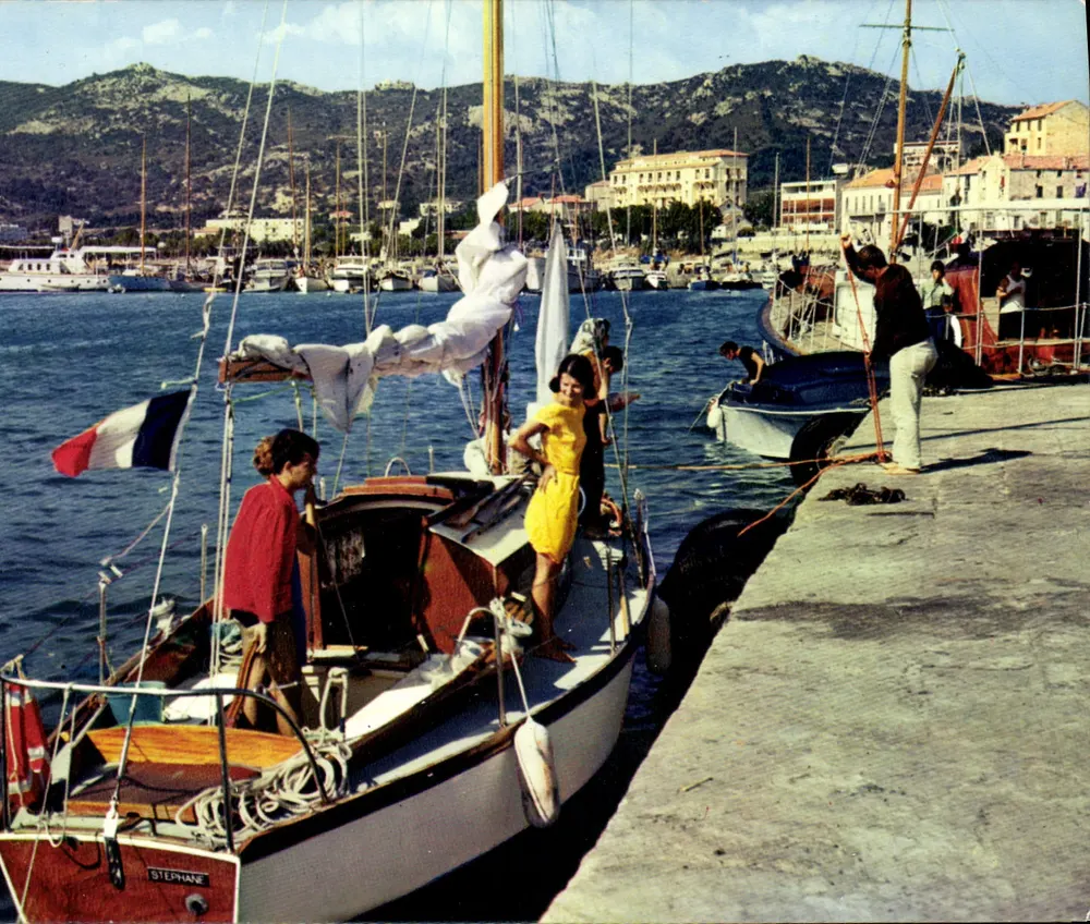 Porto de pesca e lazer — Calvi — Edições Dirichrome - Frente