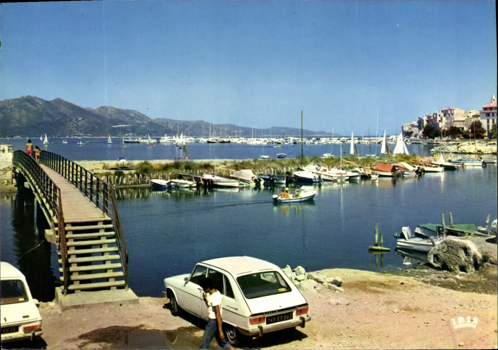 Saint-Florent — Pequeno refúgio das embarcações no Aliso — Editions Diplôme - Frente