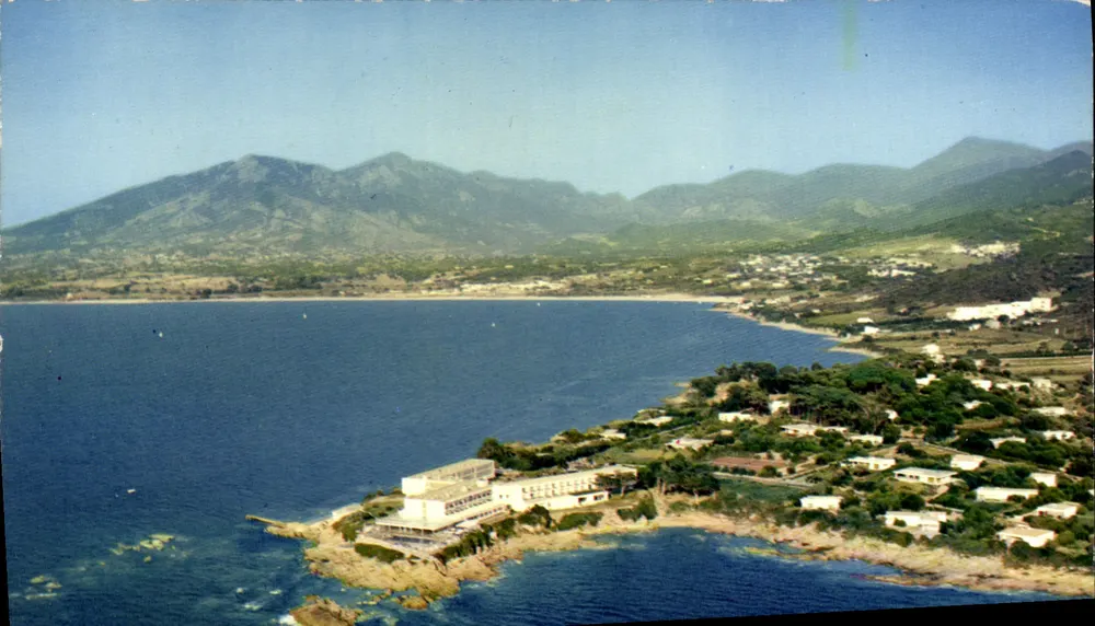 Porticcio — Panoramablick auf das gesamte Gebiet und das Hotel Shératon — Diplomne Editions - Vorderseite