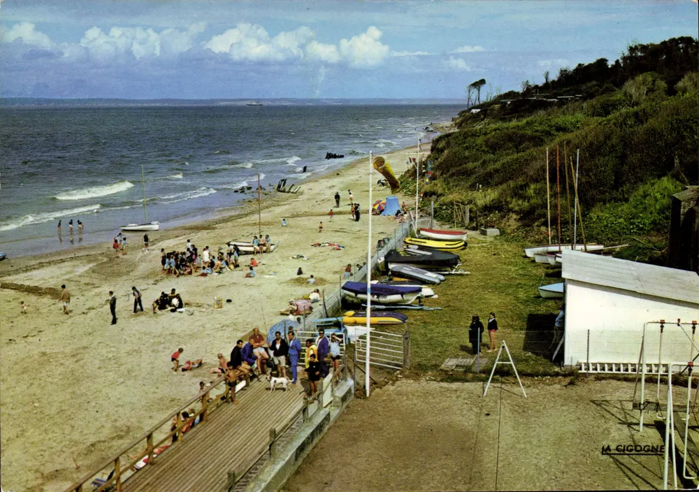 Praia de Villerville — vista do clube náutico — Edições 'LA CICOGNE' - Frente