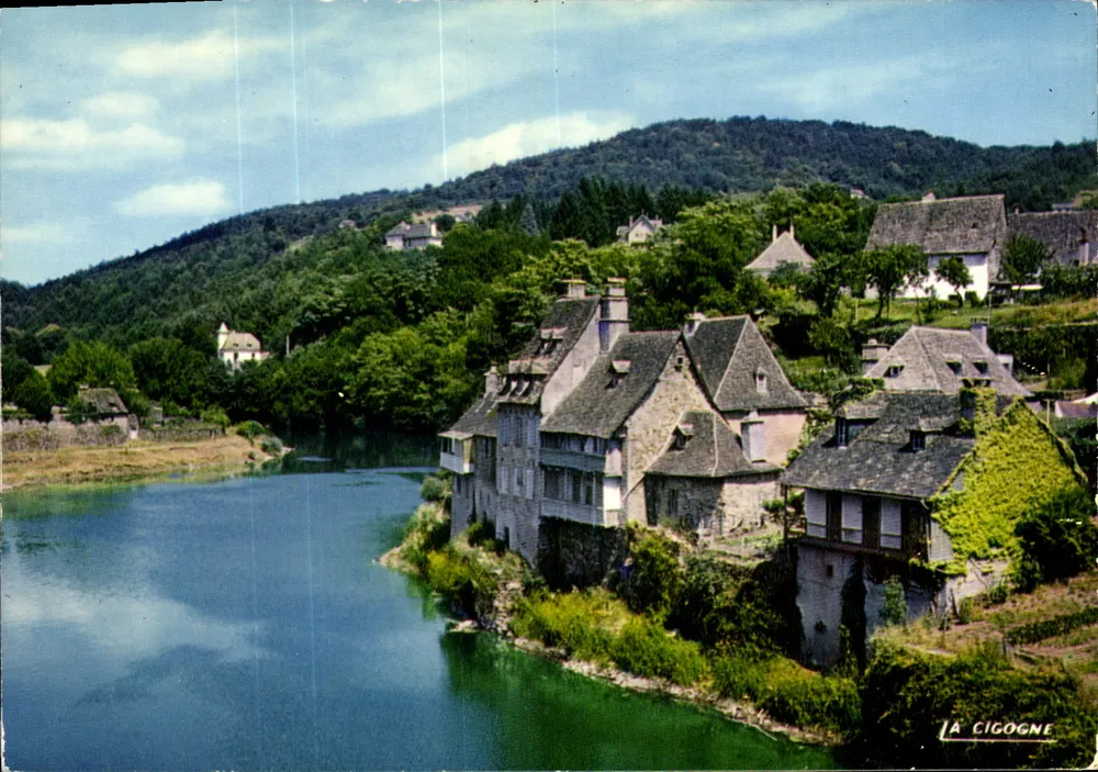 Argentat (Corrèze) — Alte Häuser an der Dordogne — Hachette-Verlag, Vichy - Vorderseite