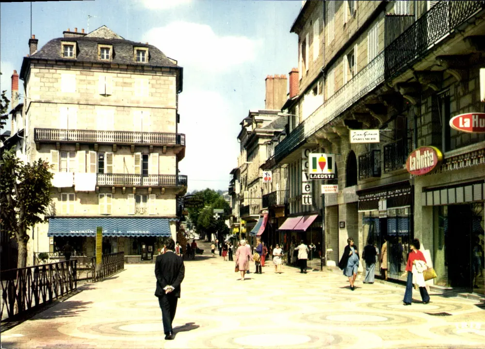 Brive-la-Gaillarde — Rue Piétonnière — IRIS - Voorkant