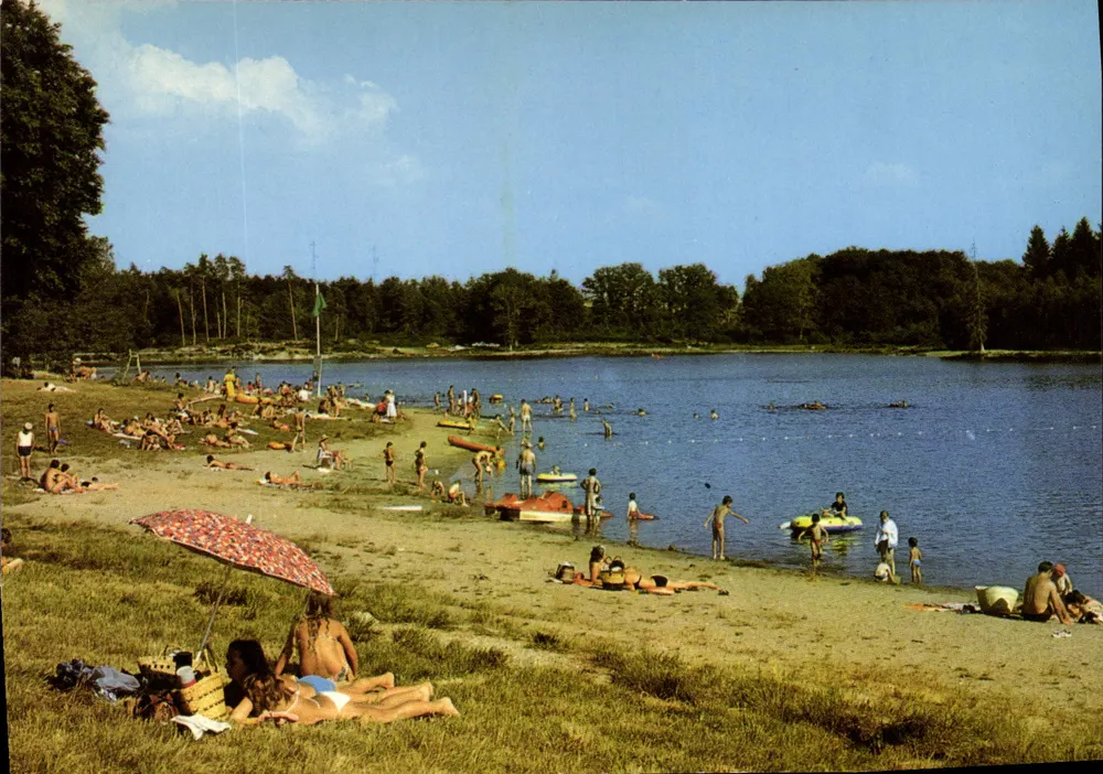 Egletons (Corrèze) — Der Strand — S.A.D. Village Vacances Arts et Vie - Vorderseite