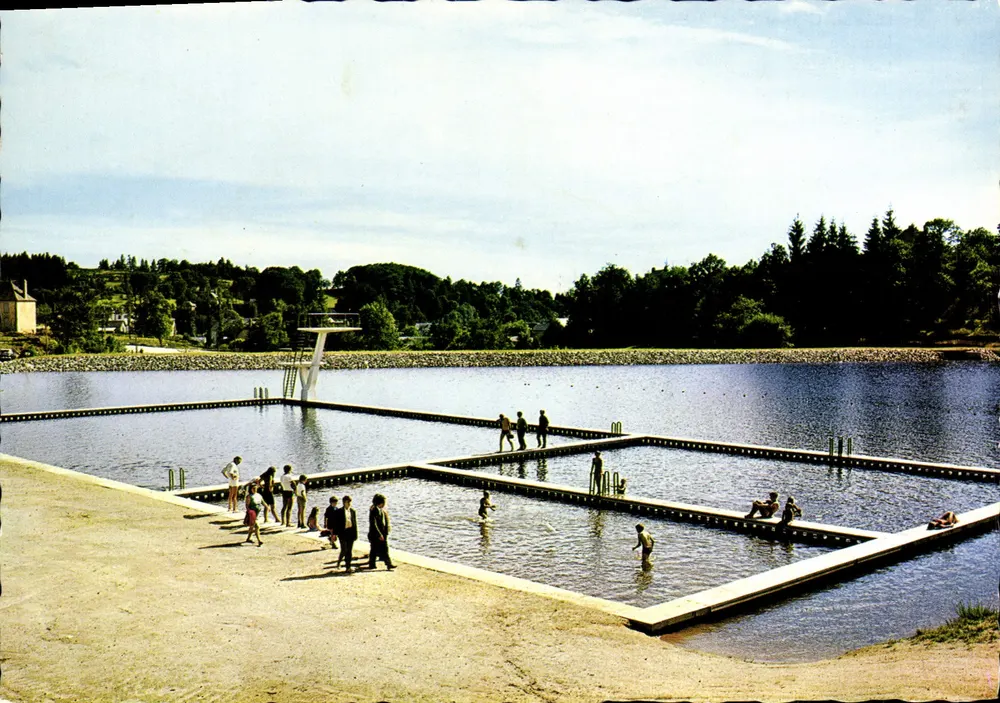 Meymac (Corrèze) — Klimatyczna stacja, basen — Éditions Modernes, Limoges - Awers