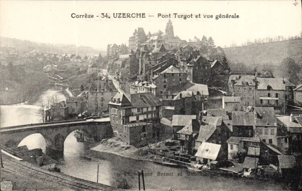 Uzerche — Ponte Turgot e visão geral — Fototipia Bessot e Grimonet - Frente