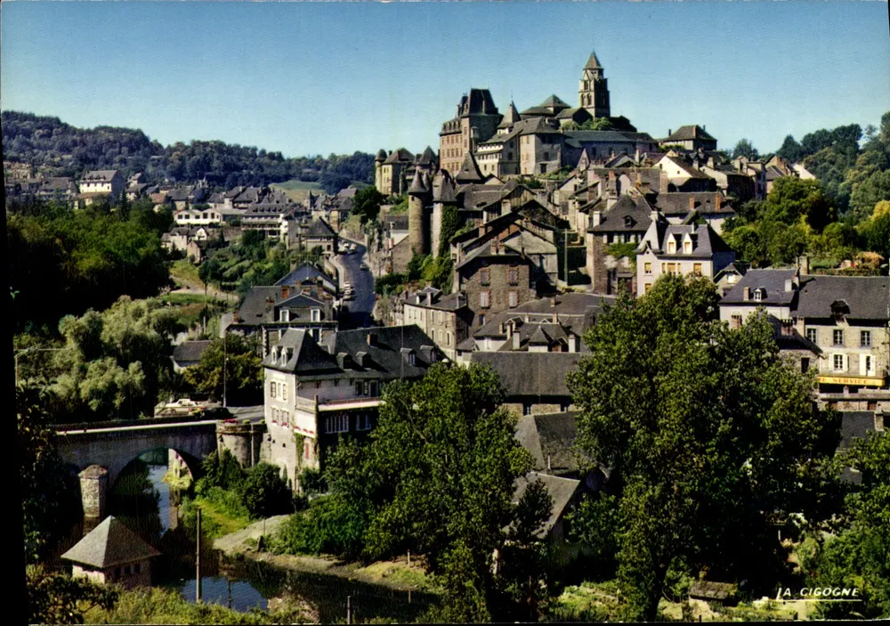 Uzerche — Perla do Limousin — Edições La Cigogne - Frente