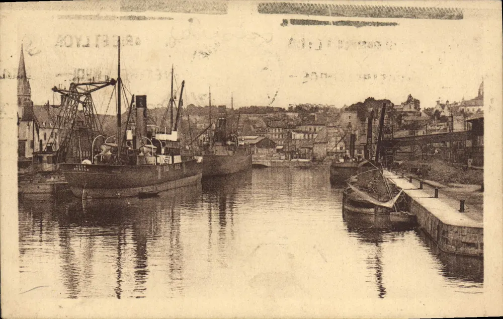Porto de Caen — vista dos cais e dos barcos — editor não identificado, número de série não visível - Frente