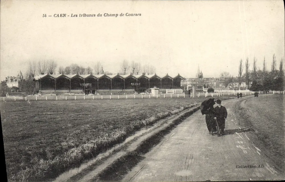 CAEN — As tribunas do Campo de Corridas — Coleção AD - Frente