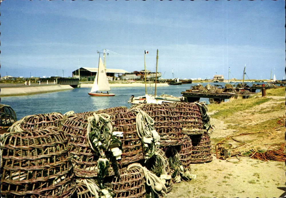 COURSEULLES-SUR-MER — Os casiers para lagostas — Éditions HACHETTE - Frente