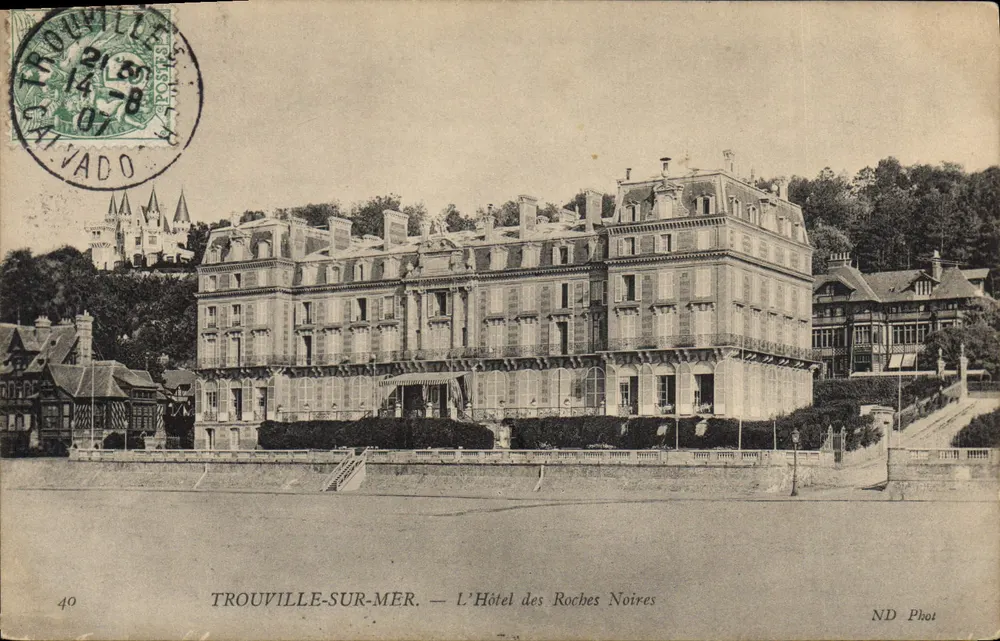 Trouville-sur-Mer — Das Hotel des Roches Noires — ND Phot - Vorderseite