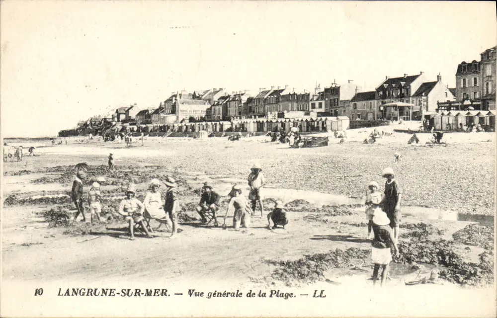 Langrune-sur-Mer — Vista geral da Praia — LL - Frente