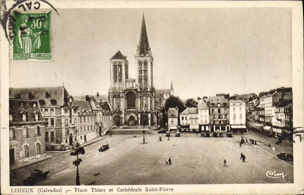 Lisieux (Calvados) — Place Thiers und Kathedrale Saint-Pierre — Verlag Pim - Vorderseite