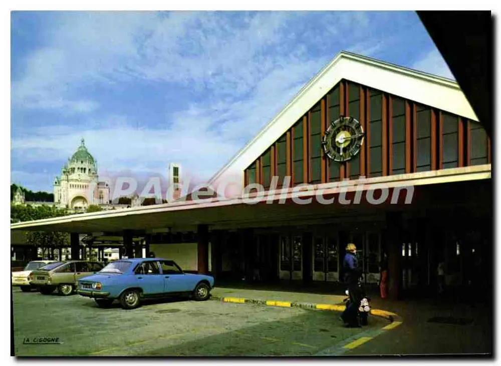 A Estação da SNCF e a Basílica — Lisieux — Edição La Cigoone - Frente