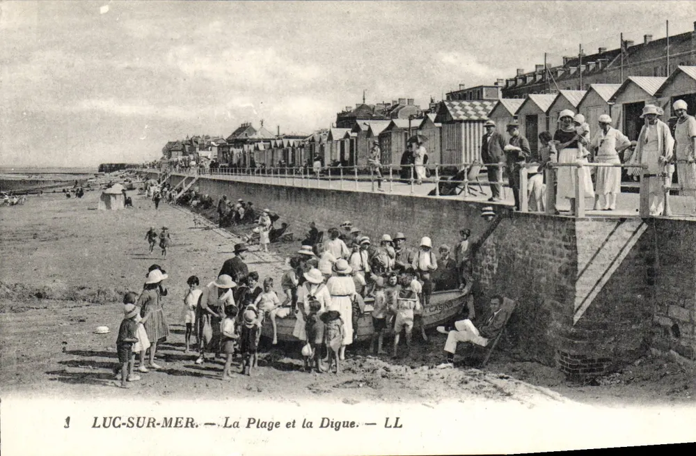 Lug-sur-Mer — A Praia e a Digue — LL - Frente