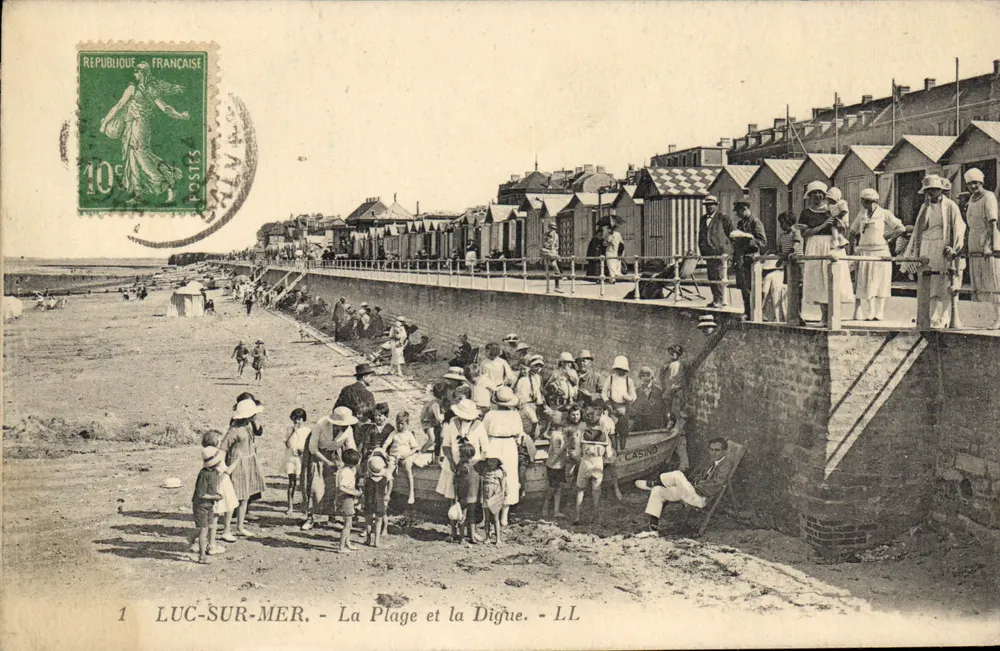 Luc-sur-Mer - A Praia e a Digue - LL - Frente