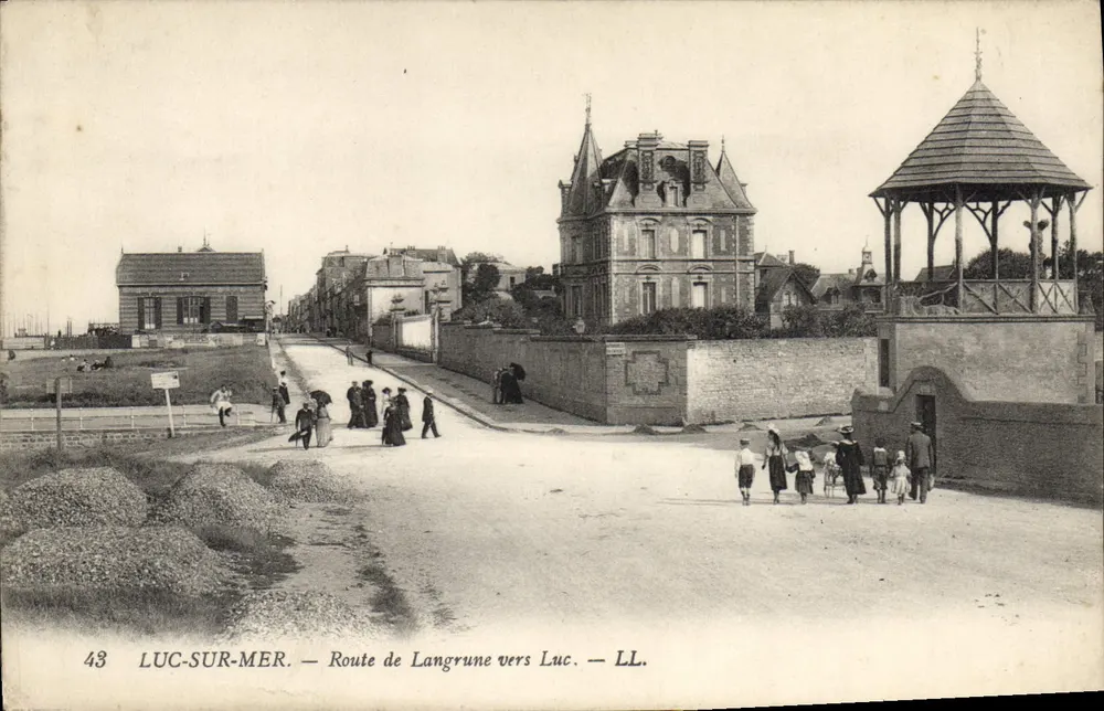 Luc-sur-Mer — Estrada de Langrune para Luc — LL. - Frente