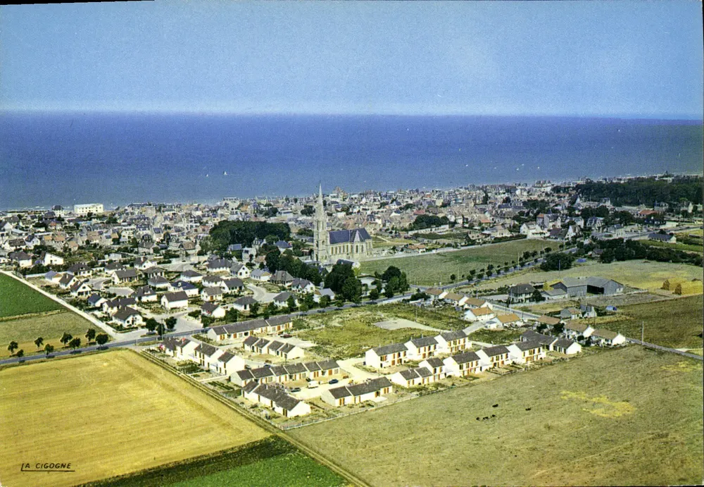 A Cegonha — Vista aérea — Edição A Cegonha, Boulevard des Hachettes, Le Houlon - Frente