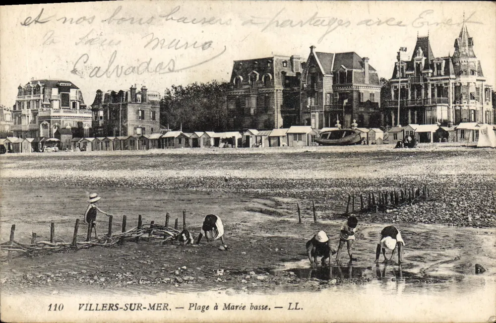 Villers-sur-Mer — Zandstrand bij laag water — LL. — n°110 - Voorkant