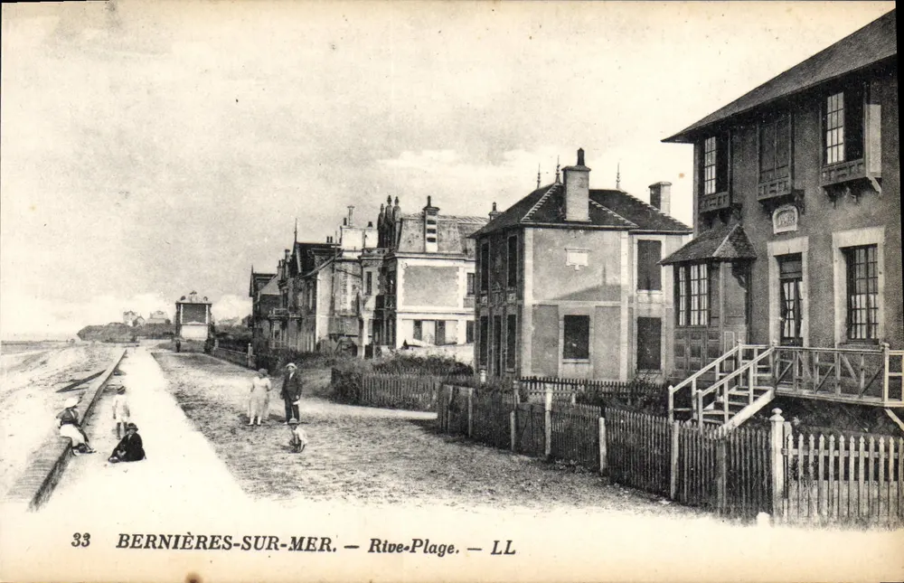 Bernières-sur-Mer — Rive-Plage — LL - Frente
