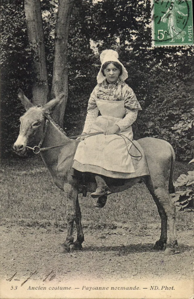 Normannische Bauernfrau — traditionelles Kleid — ND. Foto. — Nr. 53 - Vorderseite