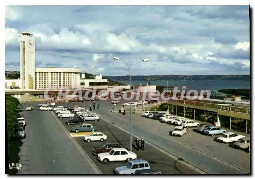 BREST - A Estação — vista panorâmica com torre de relógio — IRIS - Frente