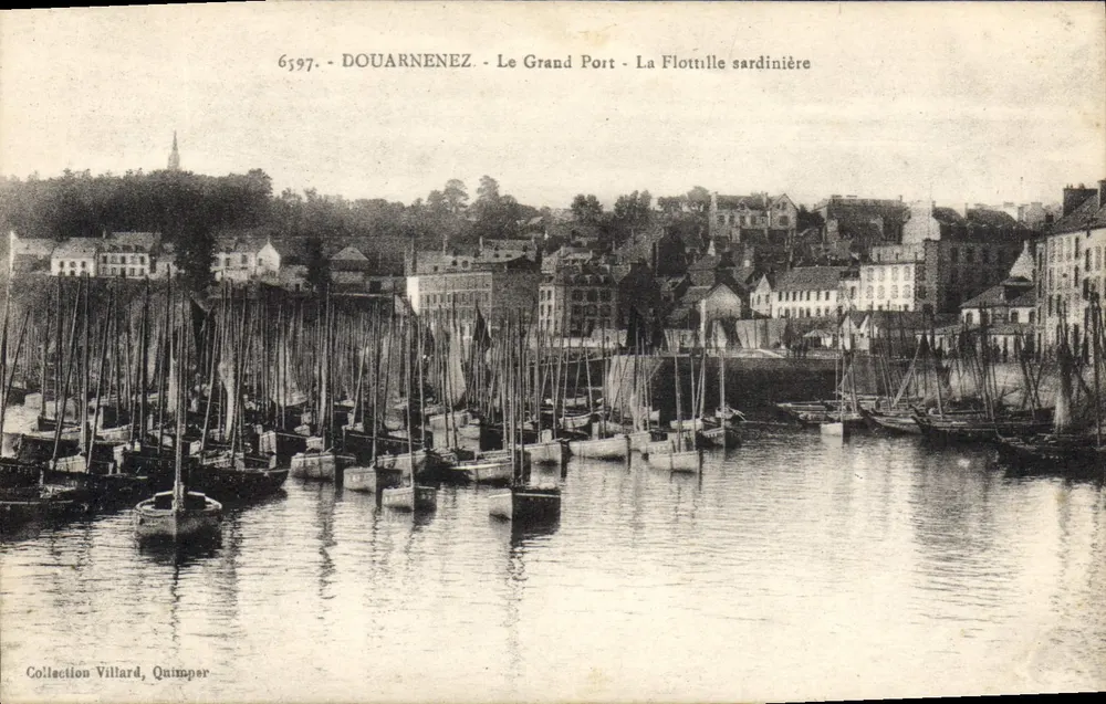 Douarnenez - Der Große Hafen - Die Sardinenflottille — Sammlung Villard, Quimper, n°6597 - Vorderseite