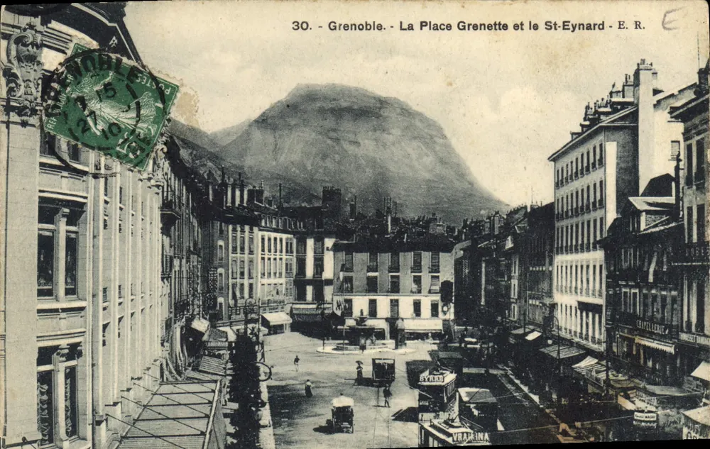 Grenoble - A Praça Grenette e o Monte St-Eynard - E.R. - Frente