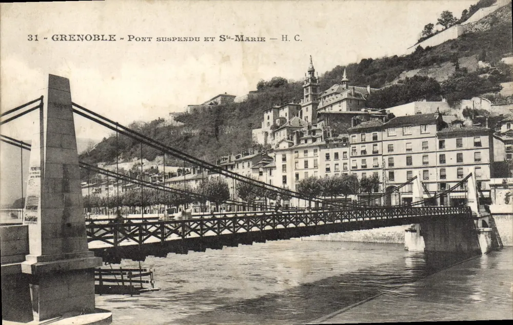 Grenoble — Pont suspendu e Igreja de Santa Maria — H.C. - Frente