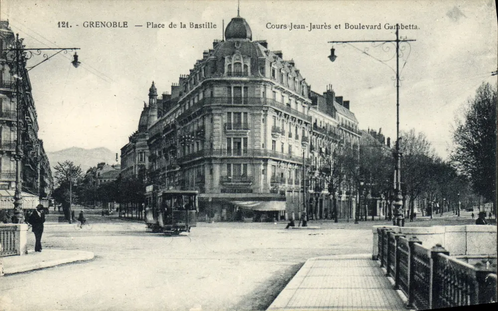 Grenoble — Place de la Bastille — Cours Jean-Jaurès und Boulevard Garibetta - Vorderseite