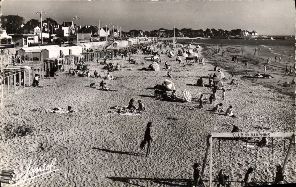 Praia de Pornichet — vista do Clube dos Delfins — editor Jansol, série P 110 - Frente