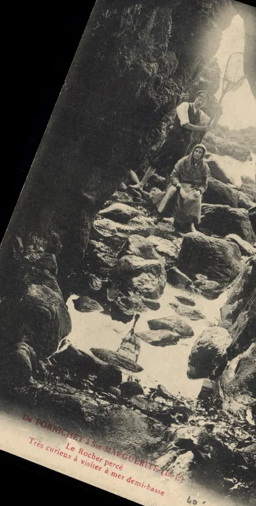 O Rocher Percé em Sainte-Marguerite — De Pornichet (L.4) — editor não identificado - Frente