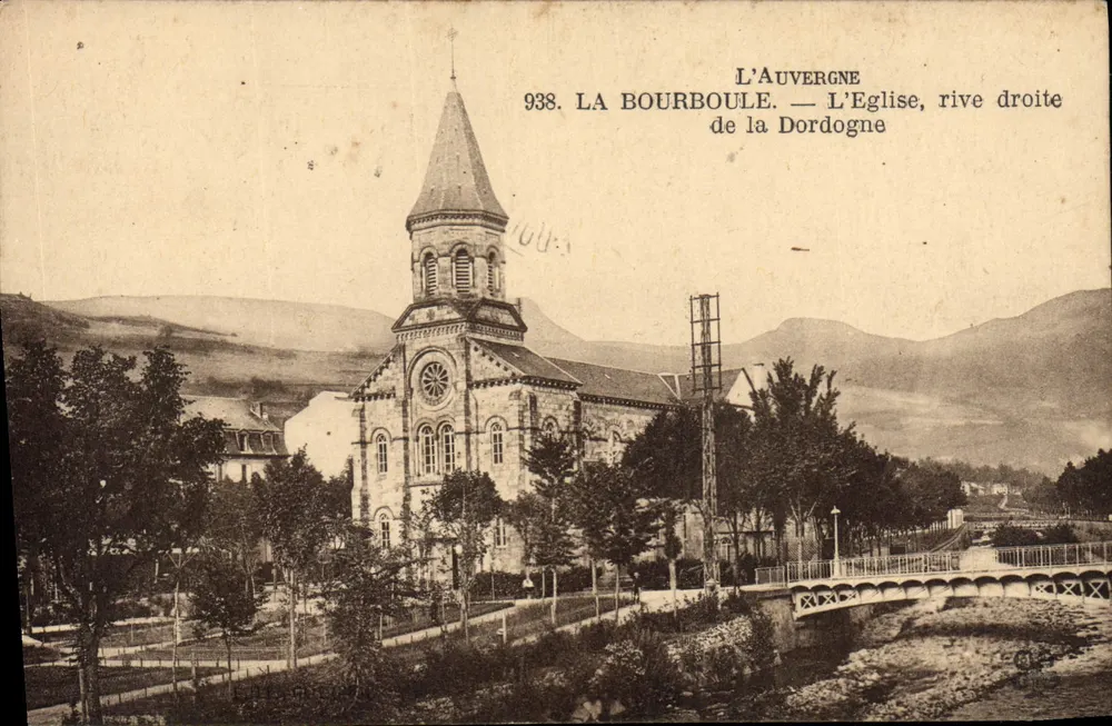La Bourboule — A Igreja, margem direita da Dordogne — A Auvergne, n° 938 - Frente
