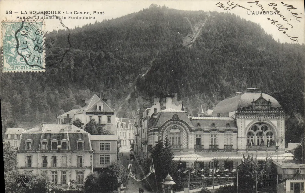 La Bourboule - Das Casino, Brücke auf der Schlossstraße und der Seilbahn - Vorderseite