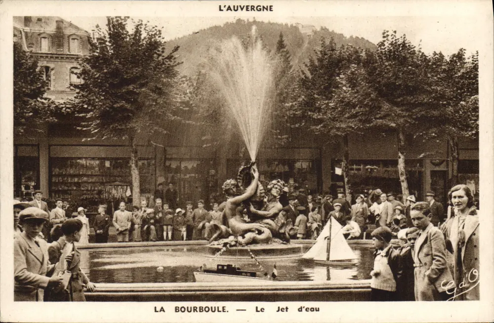 La Bourboule — O Jato d'Água — A Auvergne - Frente