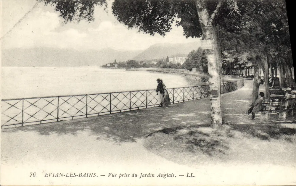 Evian-les-Bains — Ansicht vom Englischen Garten — LL. - Vorderseite