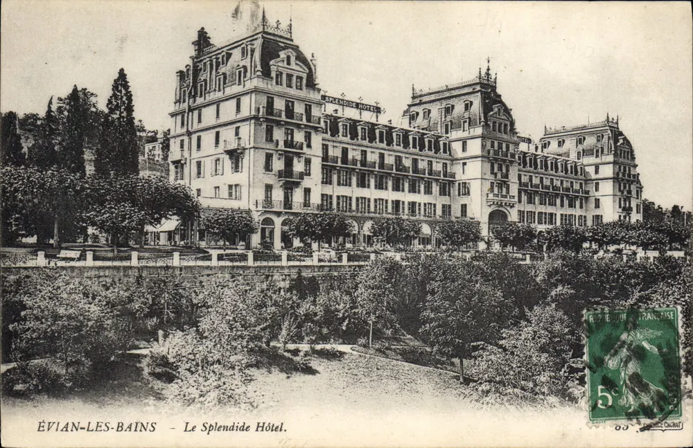ÉVIAN-LES-BAINS — O Hotel Splendide — Editor Cachet - Frente