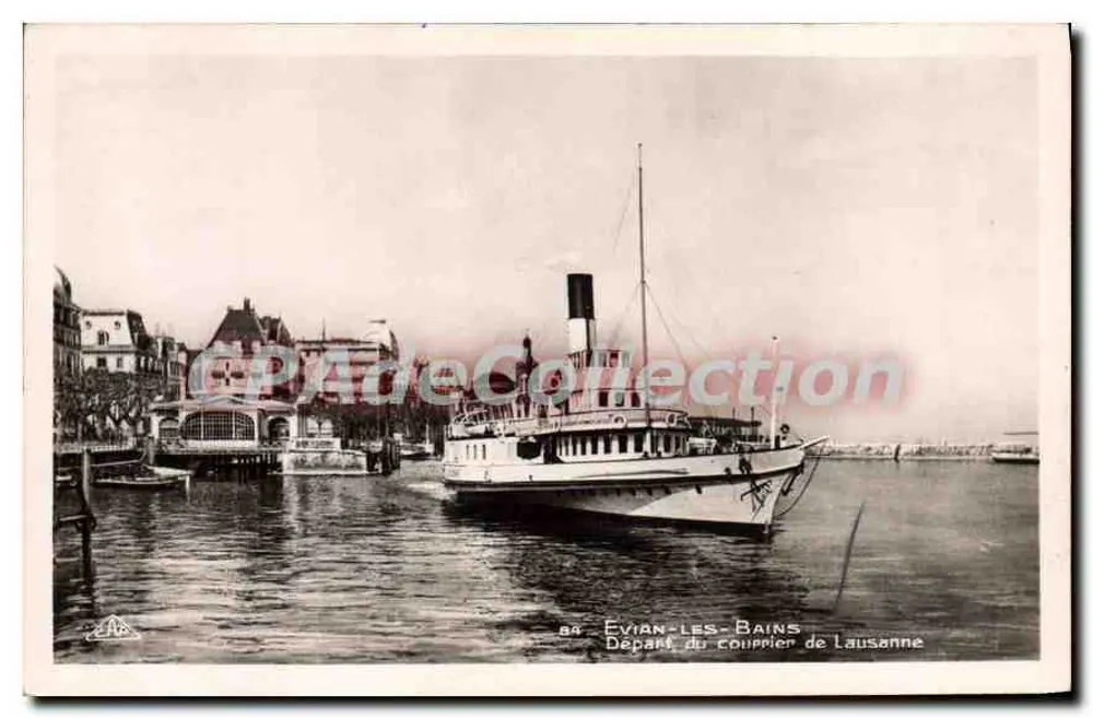 Évian-les-Bains — Abfahrt des Dampfers von Lausanne — Vintage Postcard/Antike Ansichtskarte - Vorderseite