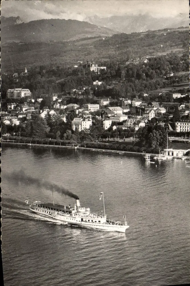 Évian-les-Bains — Großes Boot auf dem Lac Léman — Éditions du Cliché-Kerf - Vorderseite