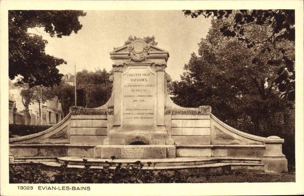 Monumento aos Cinquenta-Cinco Mil Rapatriados — Evian-les-Bains — Coleção La Savoie, n° 13023 - Frente
