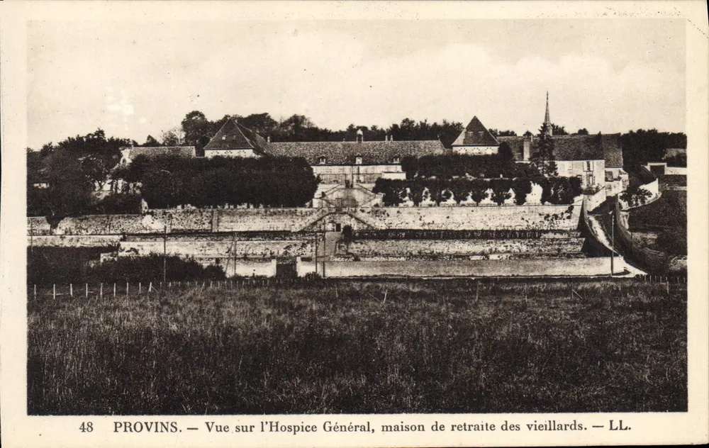 Provins — Vista sobre o Hospice Général, casa de repouso para idosos — LL. - Frente