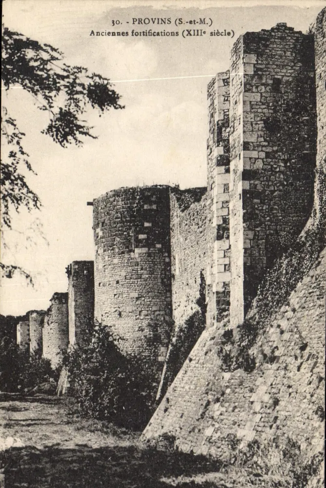 Provins (S.-et-M.) — Antigas fortificações (século XIII) — Editor: Château Thierry - Frente