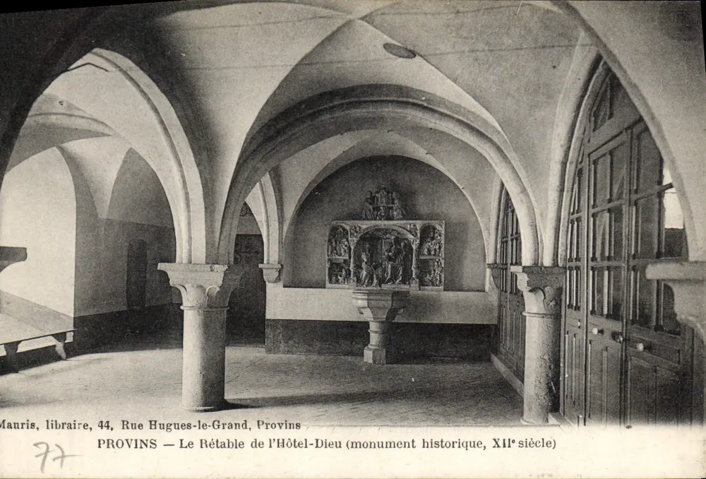Provins — O Rétablo do Hôtel-Dieu (monumento histórico, século XII) - Frente