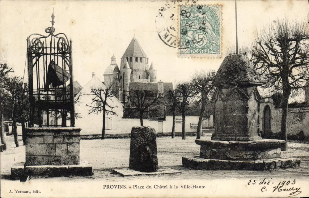 Provins - Place du Château à la Ville-Haute — A. Vernant, édit. - Frente