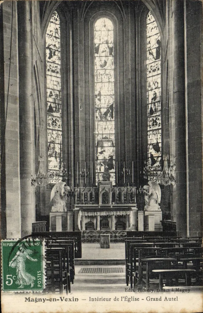 Magny-en-Vexin — Innenansicht der Kirche — Großer Altar - Vorderseite