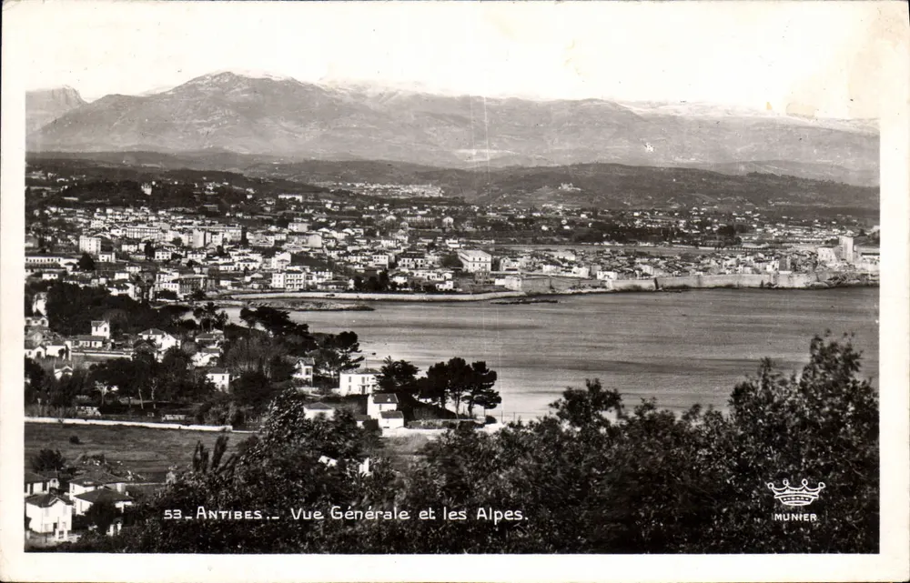 Antibes — Vista General y las Alpes — Munier, n°53 - Anverso