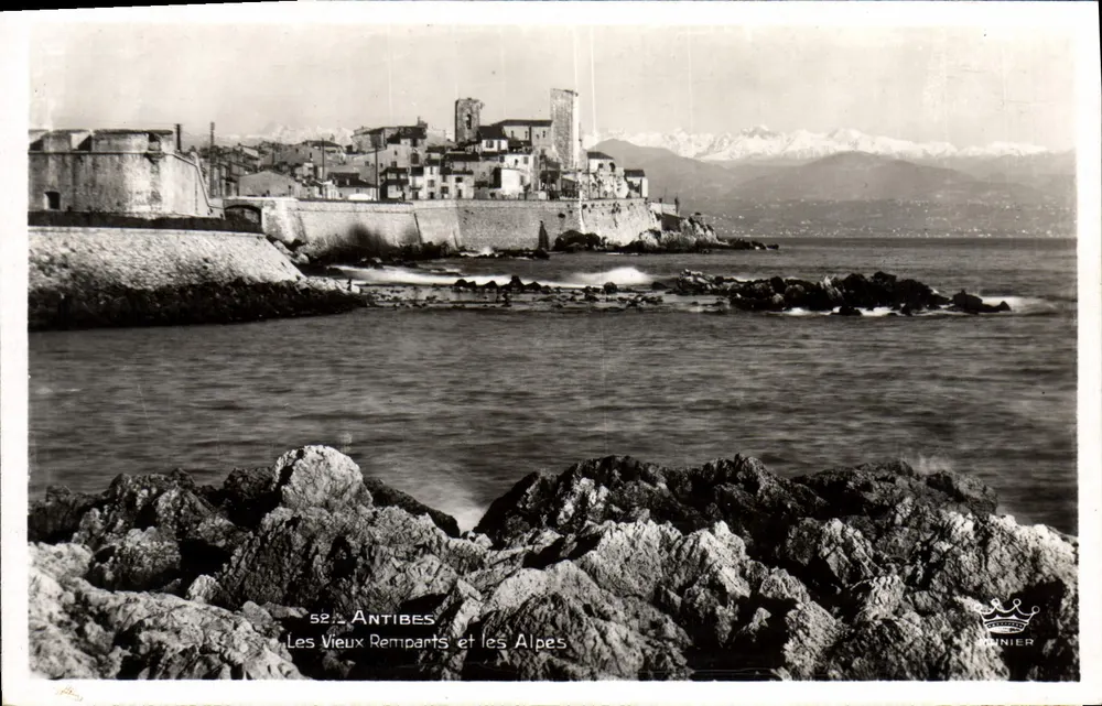 Antibes — Die alten Mauern und die Alpen — Éditions d'Art Munier - Vorderseite